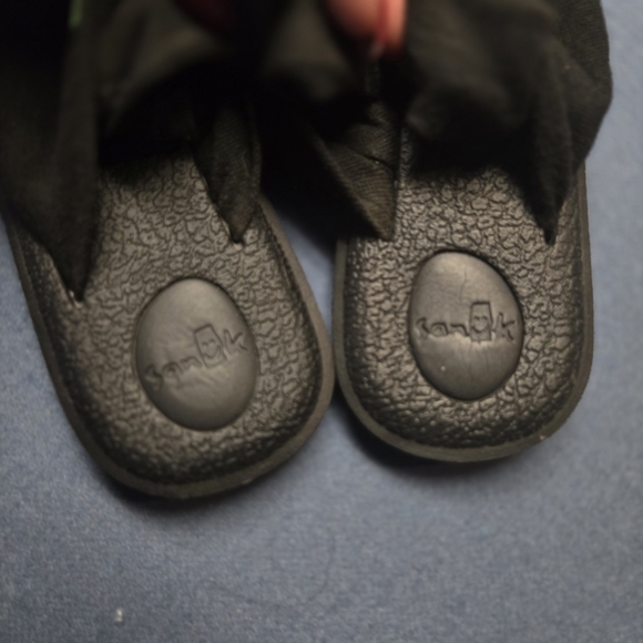 Sanuk Yoga Sling 2 Women's 6 Kids 4 Black Sandals Slip On Memory Foam Like New - Picture 2 of 4